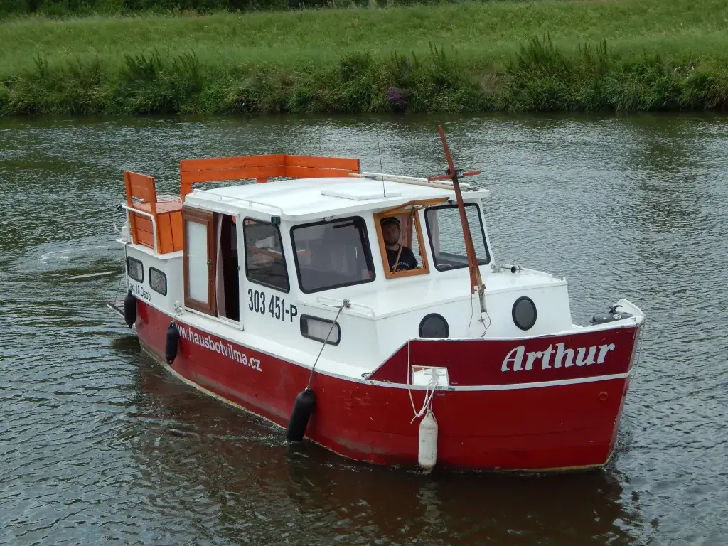 Kanálová loď Arthur